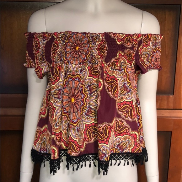 Band of Gypsies Tops - NWOT Band of Gypsies Crop Top